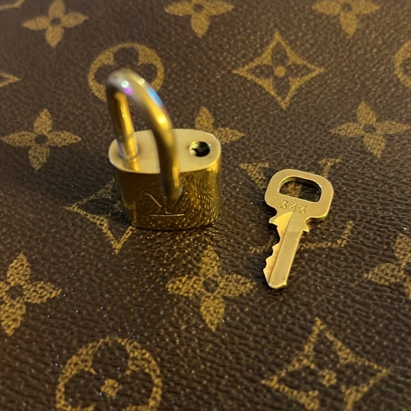 No 343 LV Padlock set with one key - Picture 5 of 9